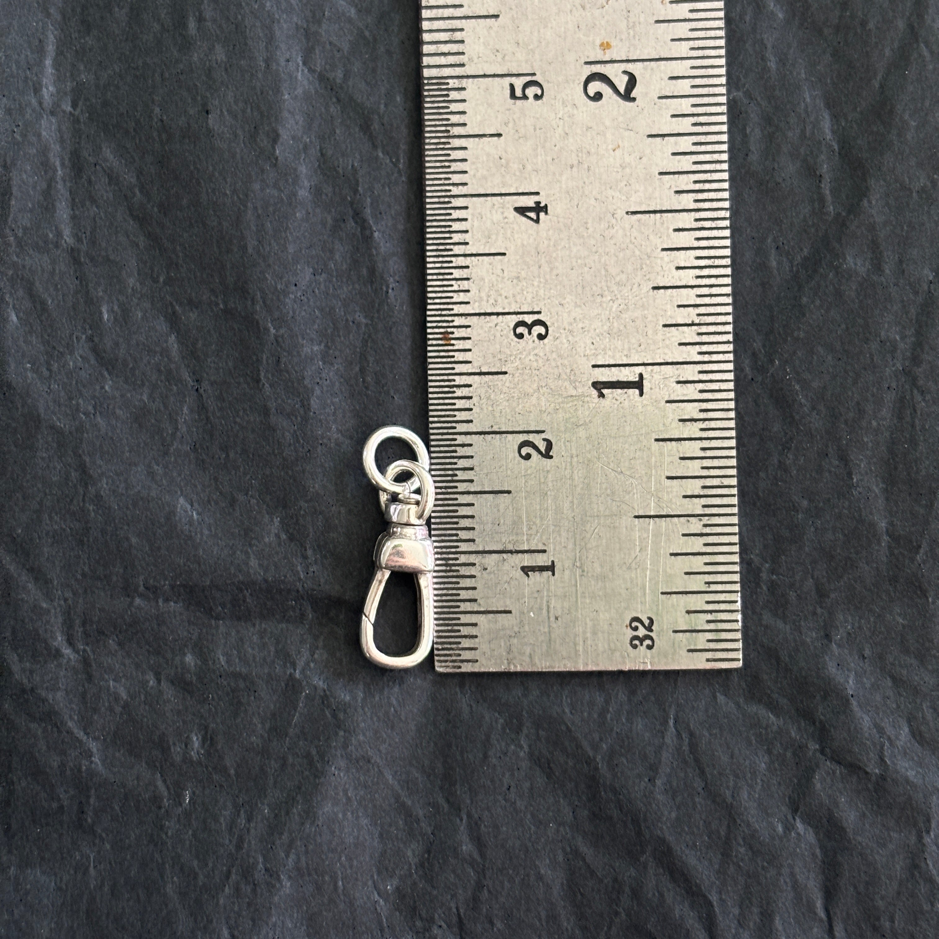 Charm Clasp Links