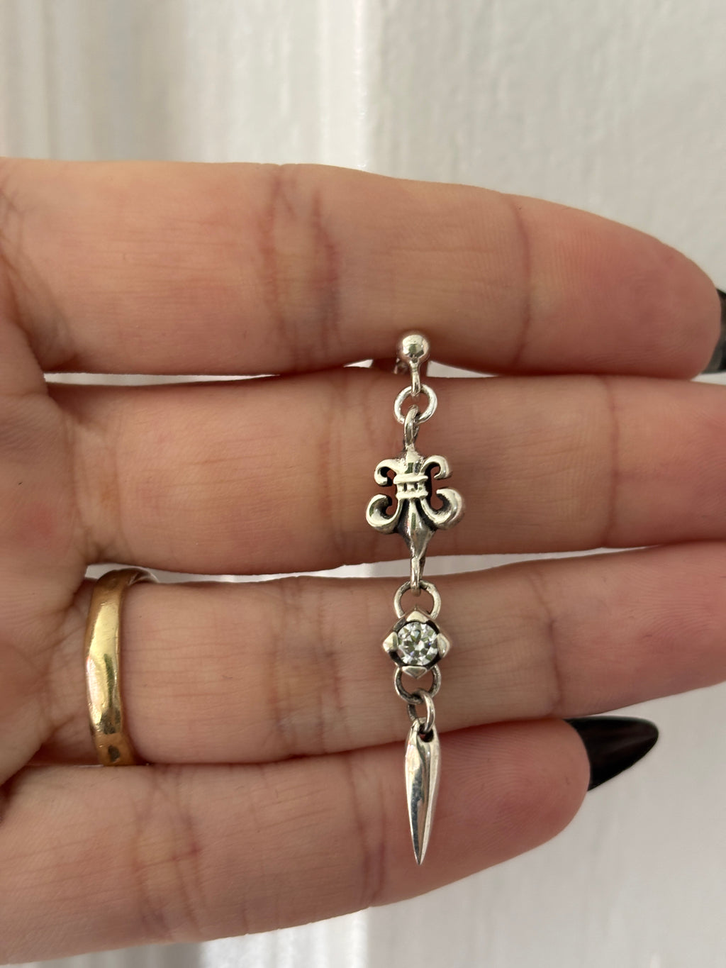 Vintage Fleur De Lis Earring