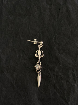 Vintage Fleur De Lis Earring