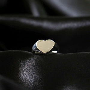 Lover Signet Ring.