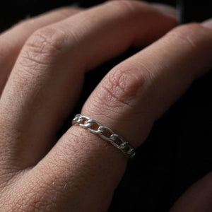 Chain Link Ring.