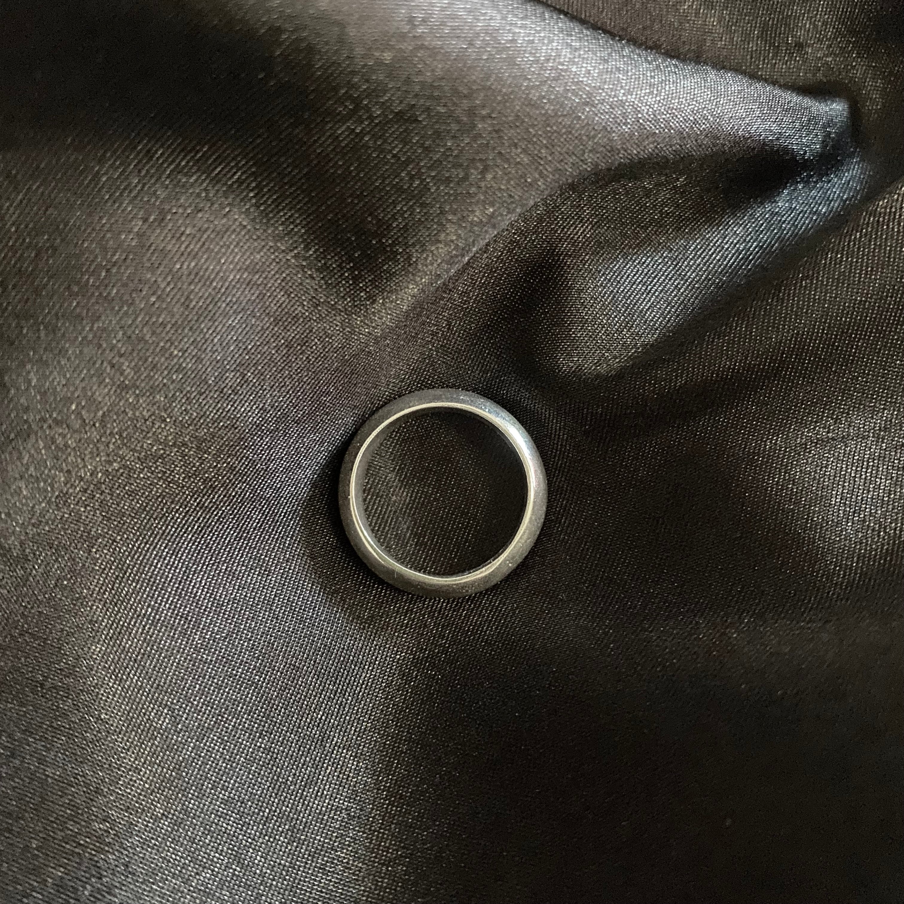 Rounded Band Ring.