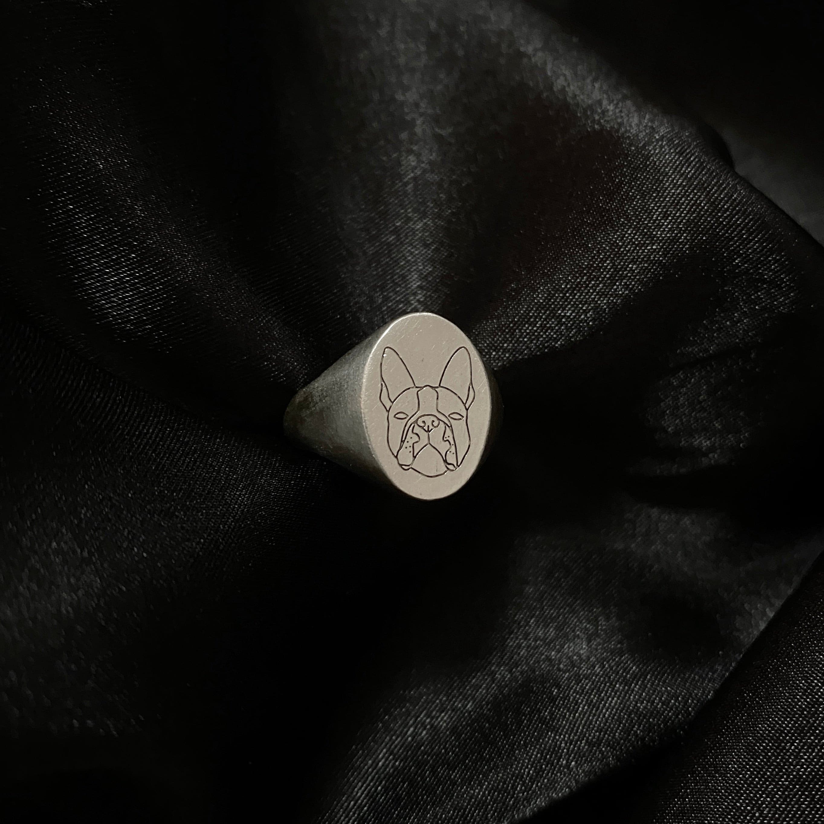 Custom Pet Portrait Signet Ring.